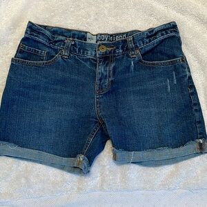 CLOSET CLOSING Mossimo distressed boyfriend premium denim shorts, size 2, EUC
